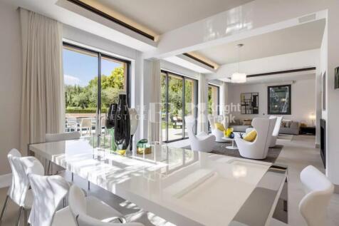 Living-room Natural light