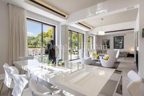 Living-room Natural light