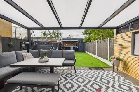 OUTDOOR SITTING AREA