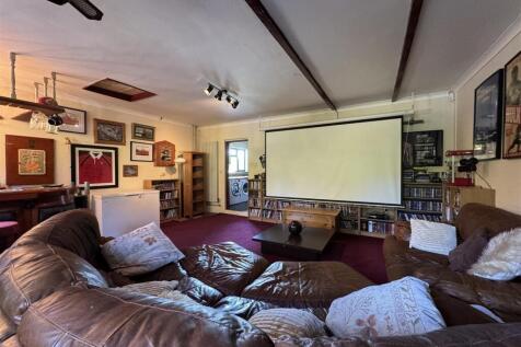 ANOTHER ROOM ASPECT