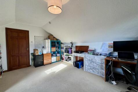 BEDROOM/OFFICE