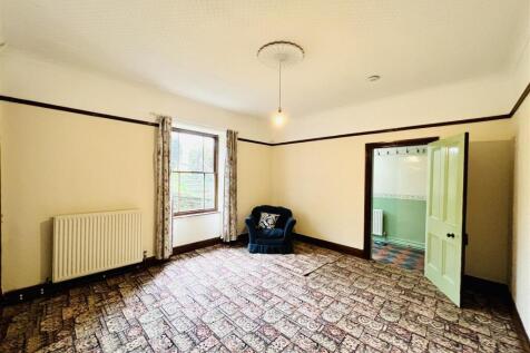 ANOTHER LIVING ROOM ASPECT