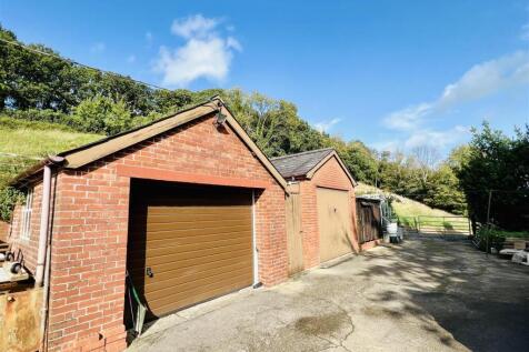 GARAGING