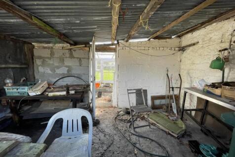LEAN TO/ GARDEN SHED