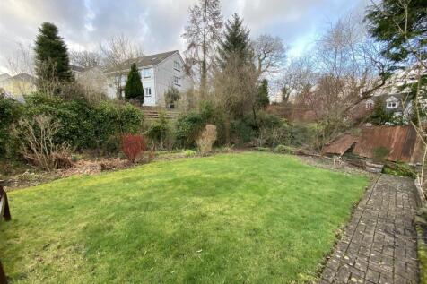 SIDE GARDEN