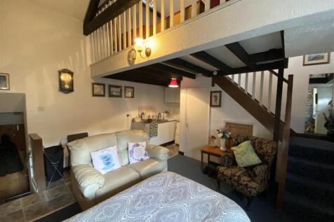 ANOTHER ROOM ASPECT