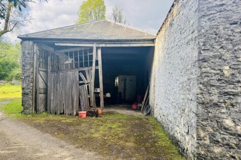 THE COACH HOUSE