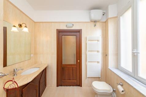 en suite bathroom 