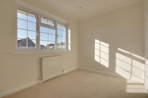 Bedroom 4.jpg