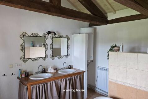 Property Image 101