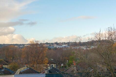 8S2CBR - The View B.jpg