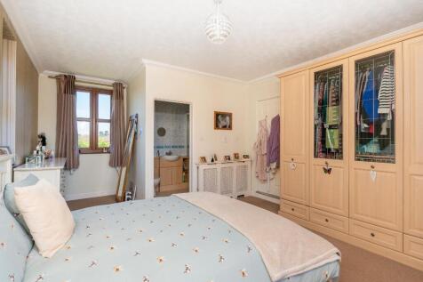 1O3GRFY - Bedroom F.jpg