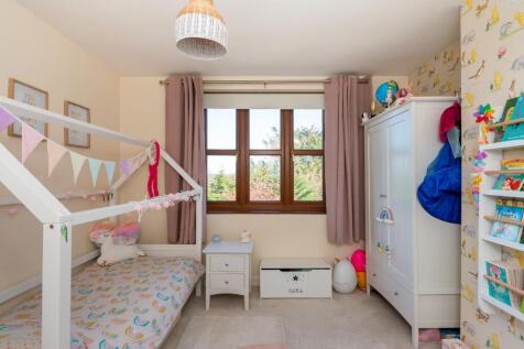 1O3GRFY - Bedroom D.jpg