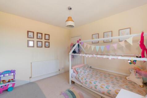 1O3GRFY - Bedroom C.jpg