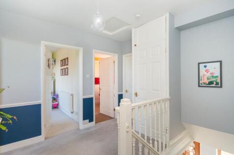 1O3GRFY - Landing B.jpg