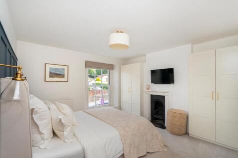 1B0R8WE - Bedroom F.jpg