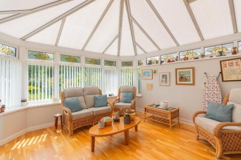 8H3RBD - Conservatory B.jpg