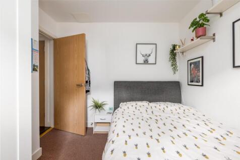 55 Weavers Mill Close, BS5-6.jpg