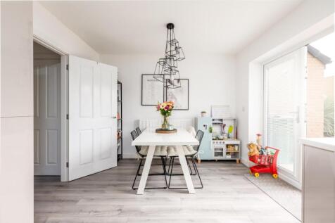 4 Maple Street, BS14-21.jpg