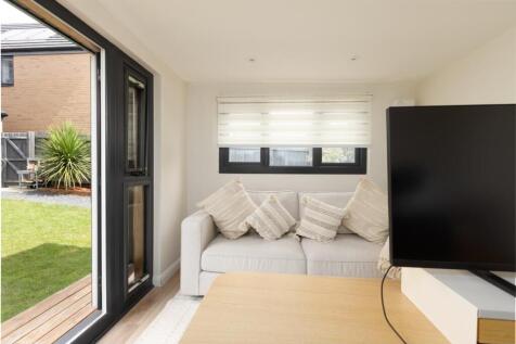 4 Maple Street, BS14-26.jpg