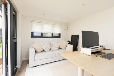 4 Maple Street, BS14-27.jpg