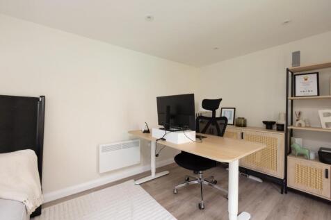 4 Maple Street, BS14-28.jpg