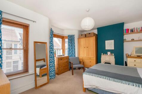 0W5AMR - Bedroom E.jpg