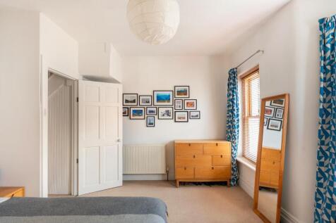 0W5AMR - Bedroom A.jpg