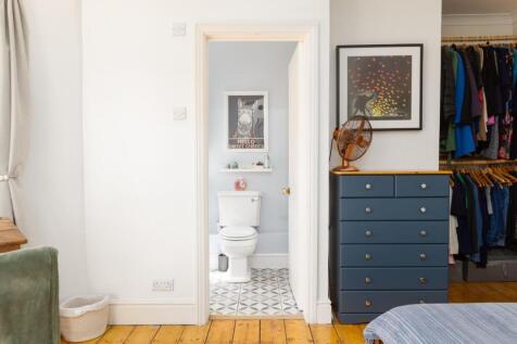 10 Kensington Park Road, BS4-21.jpg