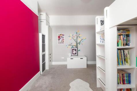 10 Kensington Park Road, BS4-18.jpg