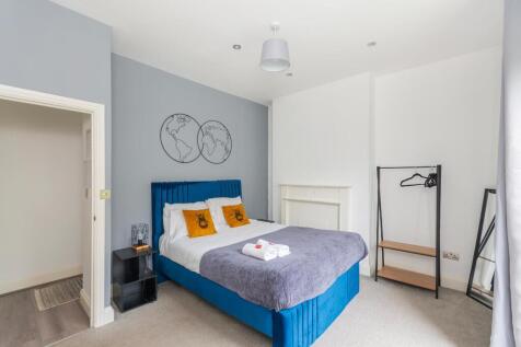 F5F6FCM - Bedroom G.jpg