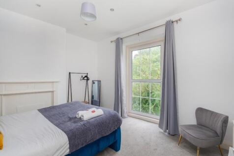 F5F6FCM - Bedroom H.jpg