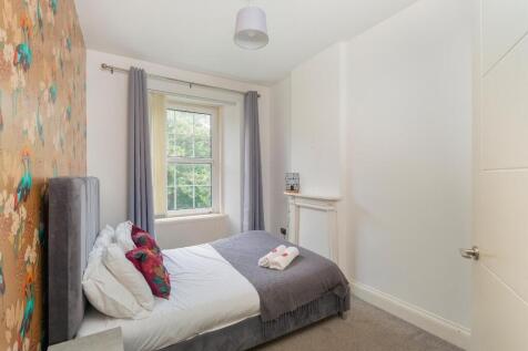 F5F6FCM - Bedroom D.jpg