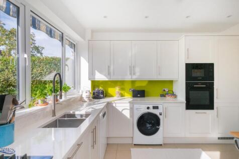 0O8CDD - Kitchen B.jpg