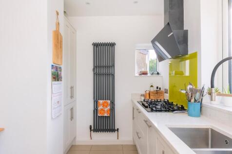0O8CDD - Kitchen C.jpg