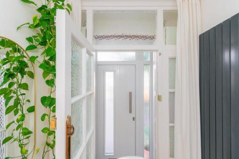 0O8CDD - Hallway A.jpg