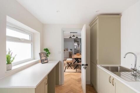 0O4STN - Utility WC A.jpg