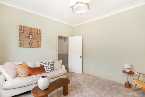 0O4STN - Living Room A.jpg