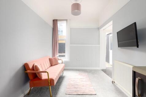 Flat 1, 3 Bushy Park, BS4-3.jpg