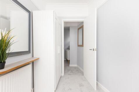 Flat 1, 3 Bushy Park, BS4-9.jpg