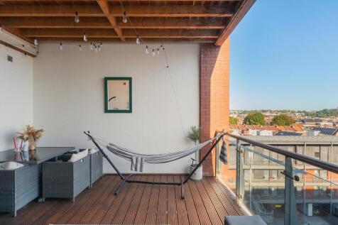 6A0P5BR - Terrace F.jpg