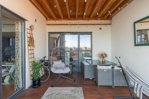 6A0P5BR - Terrace A.jpg
