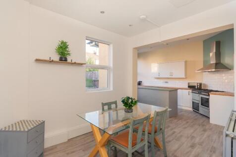 2S7J0LBR - Dining Room B.jpg