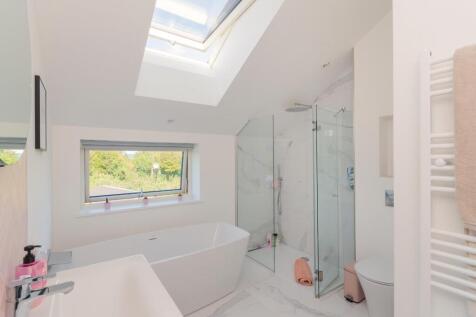 ESUOHAITSEH - Bathroom C.jpg