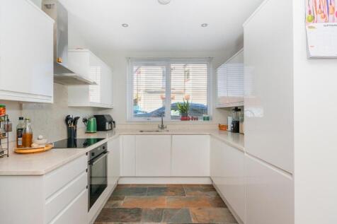 1B4RTN - Kitchen C.jpg