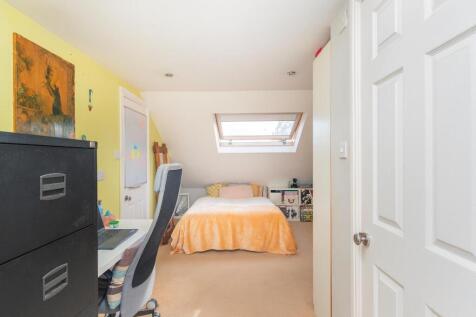 1W1R3RD - Bedroom J.jpg