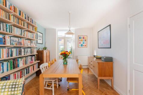 1A7RVP - Dining Room B.jpg