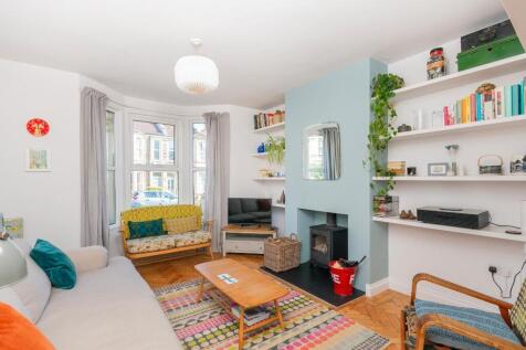 1A7RVP - Living Room C.jpg