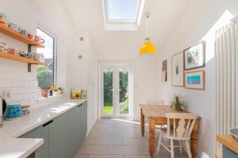 1A7RVP - Kitchen D.jpg