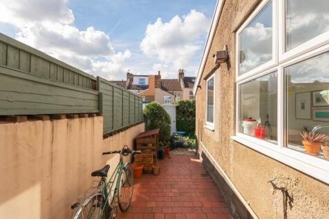 1A7RVP - External F.jpg